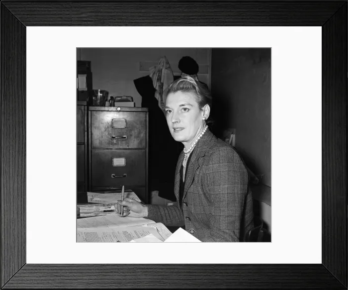 Framed Print : Heather Jenner, head of the Marriage Bureau at 124 New Bond Street, London Framed Print : Heather Jenner, head of the Marriage Bureau at 124 New Bond Street, London