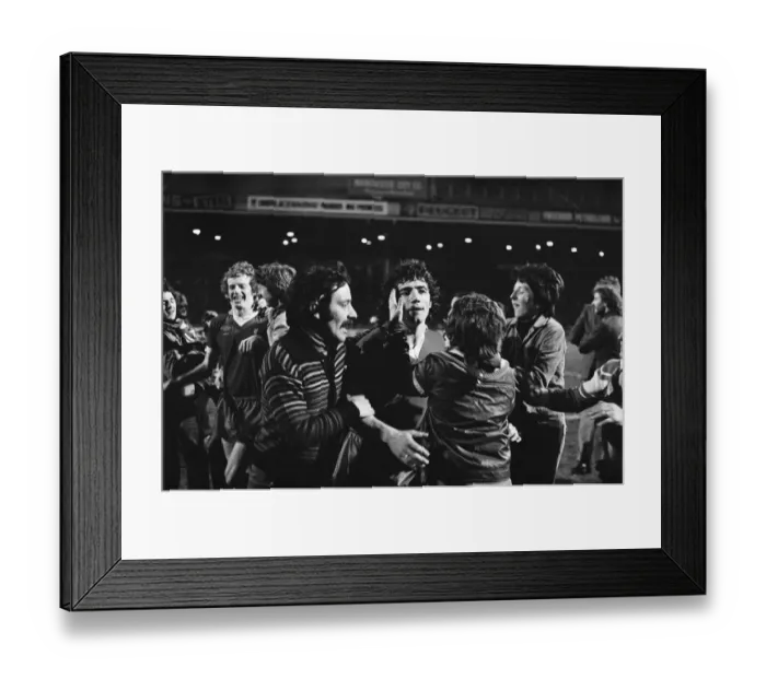 Framed Print : Liverpool celebrate their 3-0 FA Cup Semi Final replay victory over Merseyside rivals Framed Print : Liverpool celebrate their 3-0 FA Cup Semi Final replay victory over Merseyside rivals