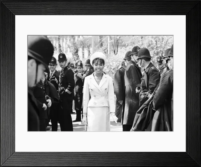 Framed Print : Diahann Carroll, American Singer and Actress, photo-call at Victoria Embankment Gardens Framed Print : Diahann Carroll, American Singer and Actress, photo-call at Victoria Embankment Gardens