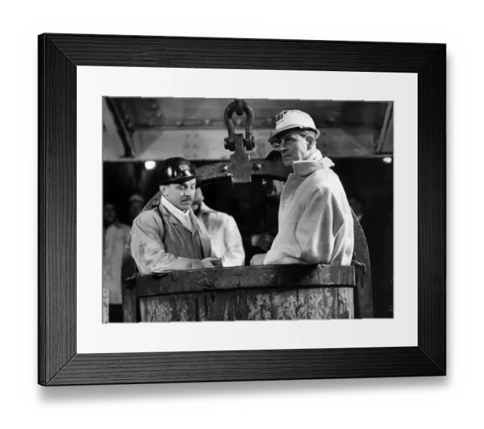 Framed Print : Prince Philip, Duke of Edinburgh visits the Mosley Common Colliery, Lancashire Framed Print : Prince Philip, Duke of Edinburgh visits the Mosley Common Colliery, Lancashire
