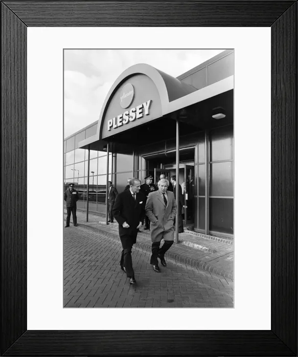 Framed Print : Prince Philip, Duke of Edinburgh visits Wavertree Technology Park, Liverpool Framed Print : Prince Philip, Duke of Edinburgh visits Wavertree Technology Park, Liverpool