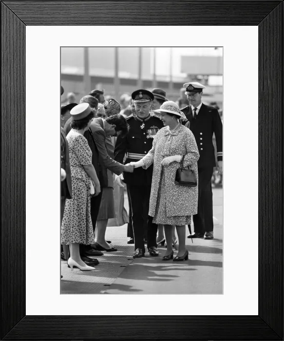 Framed Print : Queen Elizabeth II visits Port Sunlight as part of its 100th birthday celebrations Framed Print : Queen Elizabeth II visits Port Sunlight as part of its 100th birthday celebrations
