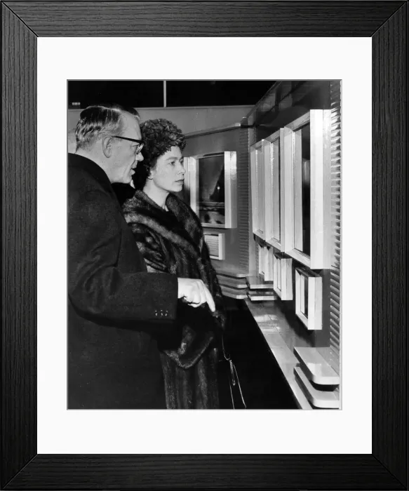 Framed Print : Queen Elizabeth II, opening the Langton River Entrance at Langton Dock System Framed Print : Queen Elizabeth II, opening the Langton River Entrance at Langton Dock System
