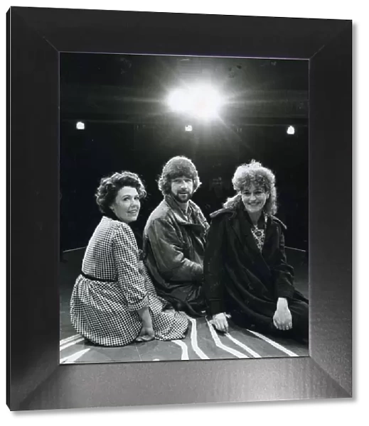 Willy Russell with Wendy Murray (Mrs Lyons - left) and Barbara Dickson