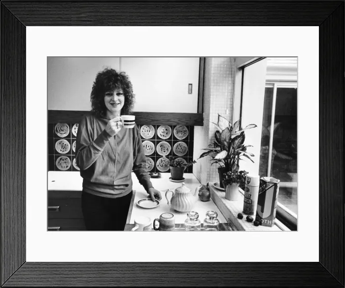 Framed Print : Scottish singer and actress Barbara Dickson photographed at home