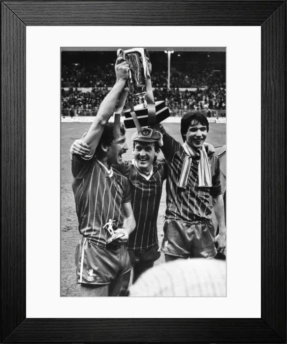 Framed Print : Milk Cup Final at Wembley Stadium. Liverpool 2 v Manchester United 1 Framed Print : Milk Cup Final at Wembley Stadium. Liverpool 2 v Manchester United 1
