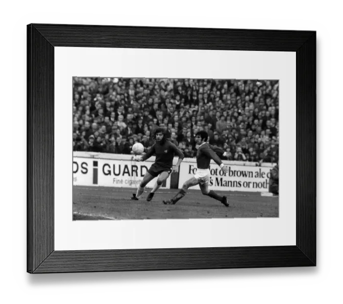 Framed Print : Tony Dunne Manchester United beats Alan Hudson Jan 1971 to the ball during match
