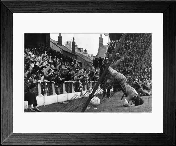 Framed Print : English League Division One match at Anfield. Liverpool 3 v Leicester City 2 Framed Print : English League Division One match at Anfield. Liverpool 3 v Leicester City 2