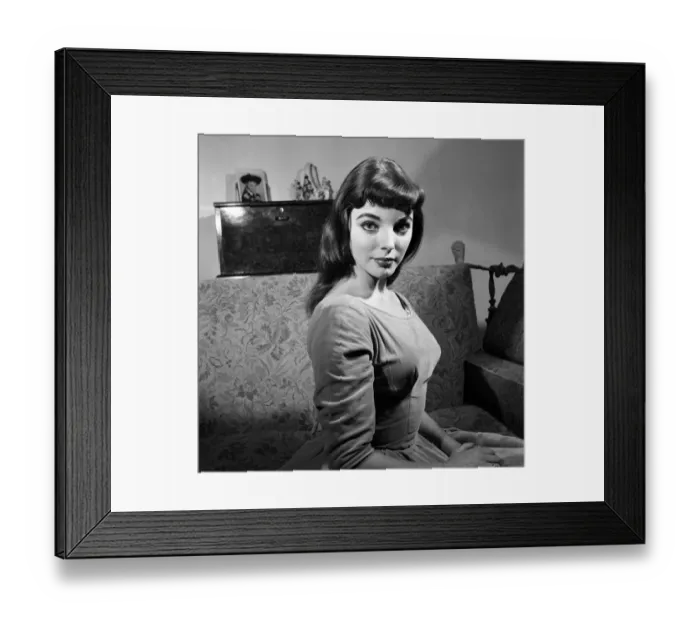 Framed Print : Actress Joan Collins. 18th November 1954