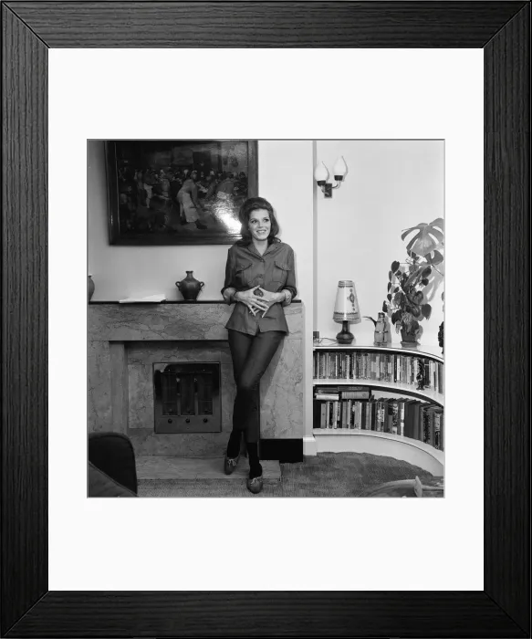 Framed Print : Samantha Eggar, British actress is interviewed by Donald Zec, Daily Mirror Journalist Framed Print : Samantha Eggar, British actress is interviewed by Donald Zec, Daily Mirror Journalist