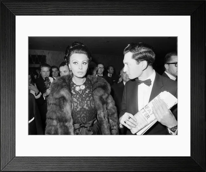 Framed Print : Sophia Loren at the premier of Operation Crossbow'at the Empire Theatre Framed Print : Sophia Loren at the premier of Operation Crossbow'at the Empire Theatre