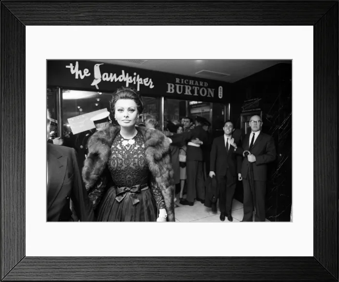 Framed Print : Sophia Loren at the premier of Operation Crossbow'at the Empire Theatre Framed Print : Sophia Loren at the premier of Operation Crossbow'at the Empire Theatre