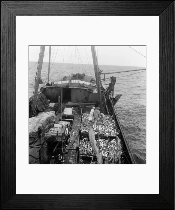 Framed Print : Scenes aboard Hull fishing trawler Ross Orion Framed Print : Scenes aboard Hull fishing trawler Ross Orion