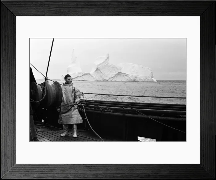 Framed Print : Scenes aboard Hull fishing trawler Ross Orion Framed Print : Scenes aboard Hull fishing trawler Ross Orion