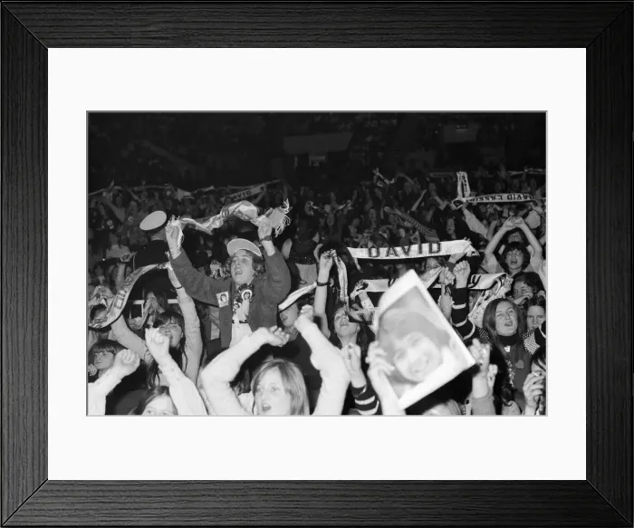 Framed Print : David Cassidy performs at Wembley. 18th March 1973 Framed Print : David Cassidy performs at Wembley. 18th March 1973