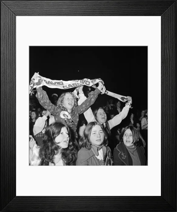 Framed Print : David Cassidy performs at Wembley. 18th March 1973 Framed Print : David Cassidy performs at Wembley. 18th March 1973
