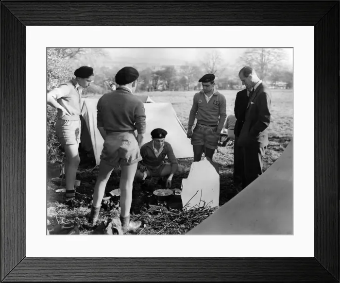 Framed Print : Prince Philip, Duke of Edinburgh visits Liverpool. The aroma of bacon & eggs cooking in Framed Print : Prince Philip, Duke of Edinburgh visits Liverpool. The aroma of bacon & eggs cooking in