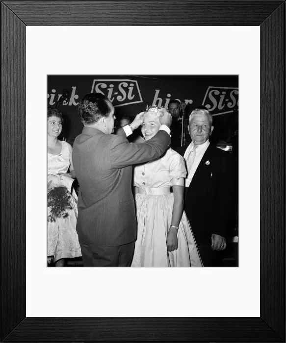 Framed Print : The Seventh World Congress of Spinsters and Bachelors, Grevenbicht, Holland