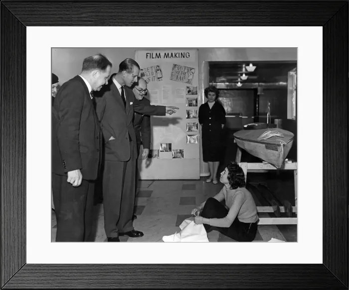 Framed Print : Prince Philip, Duke of Edinburgh visits Liverpool. Sitting cross-legged in the entrance Framed Print : Prince Philip, Duke of Edinburgh visits Liverpool. Sitting cross-legged in the entrance