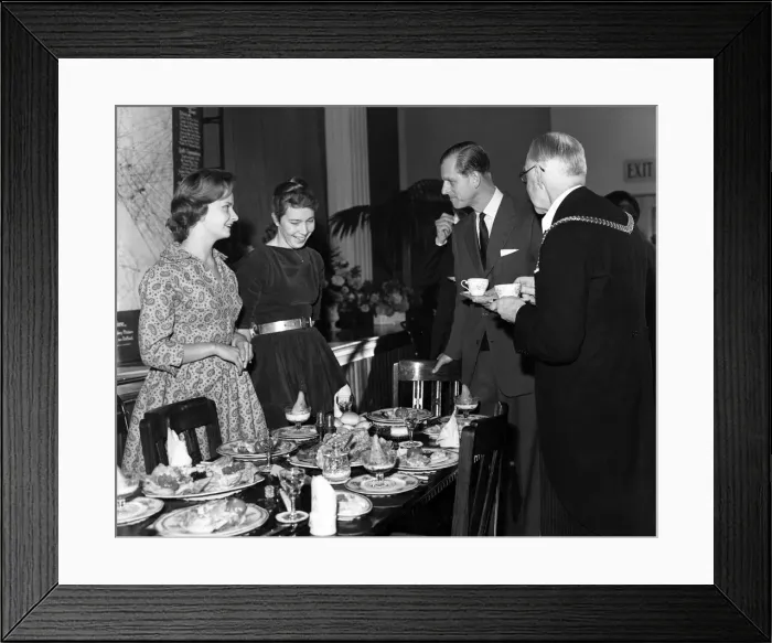 Framed Print : Prince Philip, Duke of Edinburgh visits Liverpool. At Bankfield Road School the Duke Framed Print : Prince Philip, Duke of Edinburgh visits Liverpool. At Bankfield Road School the Duke