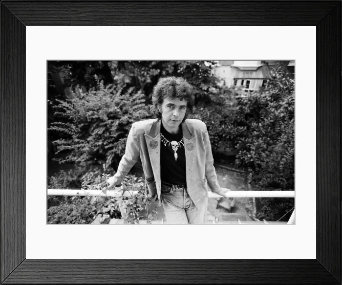 Framed Print : Singer and Actor David Essex. 30th August 1983 Framed Print : Singer and Actor David Essex. 30th August 1983
