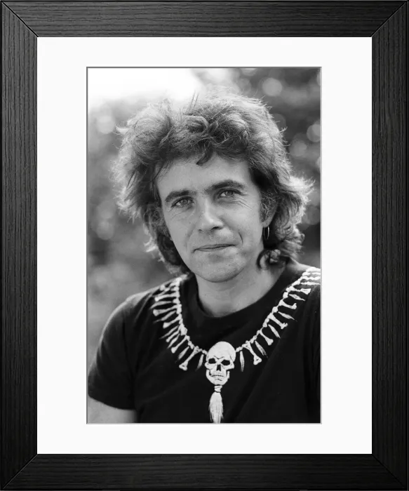 Framed Print : Singer and Actor David Essex. 30th August 1983 Framed Print : Singer and Actor David Essex. 30th August 1983