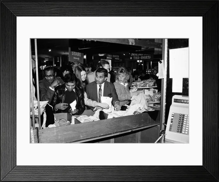 Framed Print : Harrods was besieged today on the last day of their sale Framed Print : Harrods was besieged today on the last day of their sale