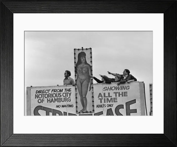 Framed Print : Blackpool came to a standstill as Concorde flew over. Every vantage point was occupied