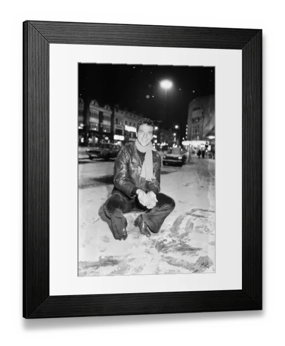 Framed Print : Israeli international footballer Avi Cohen experiences the cold climate of Liverpool City Framed Print : Israeli international footballer Avi Cohen experiences the cold climate of Liverpool City