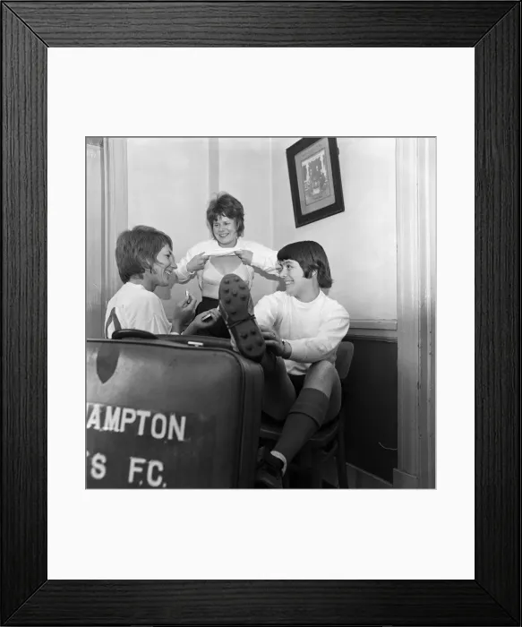 Framed Print : Southampton Ladies Football Club team in the dressing room of the Civil Service Sport Framed Print : Southampton Ladies Football Club team in the dressing room of the Civil Service Sport