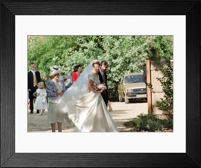 Framed Print : The wedding of Lady Helen Windsor to Timothy Taylor at St Georges Chapel