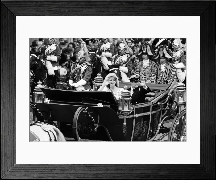 Framed Print : The wedding of Prince Andrew, Duke of York, and Sarah Ferguson held at Westminster Abbey Framed Print : The wedding of Prince Andrew, Duke of York, and Sarah Ferguson held at Westminster Abbey