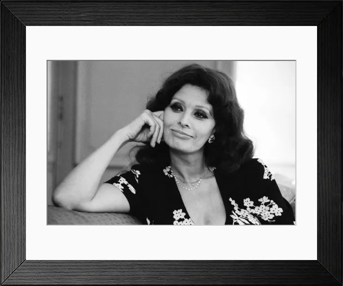 Framed Print : Sophia Loren who is in London to promote her latest book, pictured in her hotel suite Framed Print : Sophia Loren who is in London to promote her latest book, pictured in her hotel suite