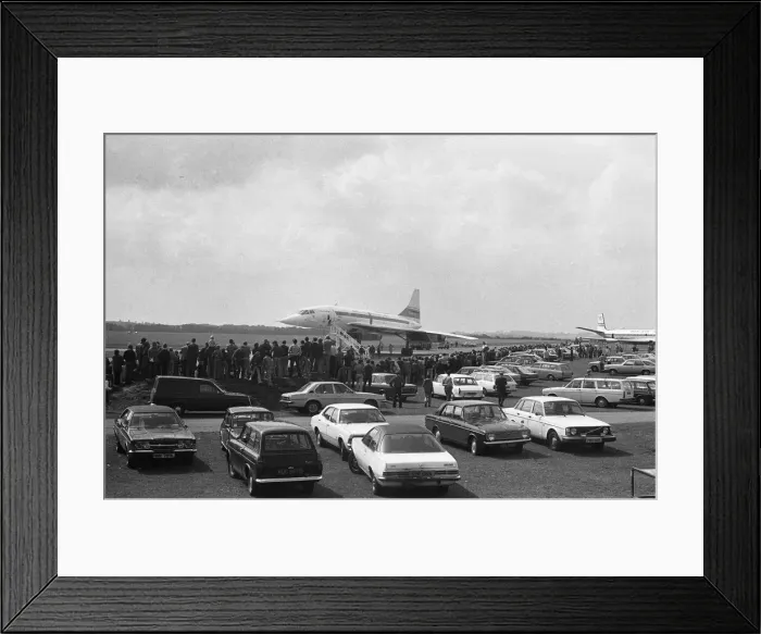 Framed Print : On a fine August day in 1977, Concorde 101 touches down at her final home at Duxford