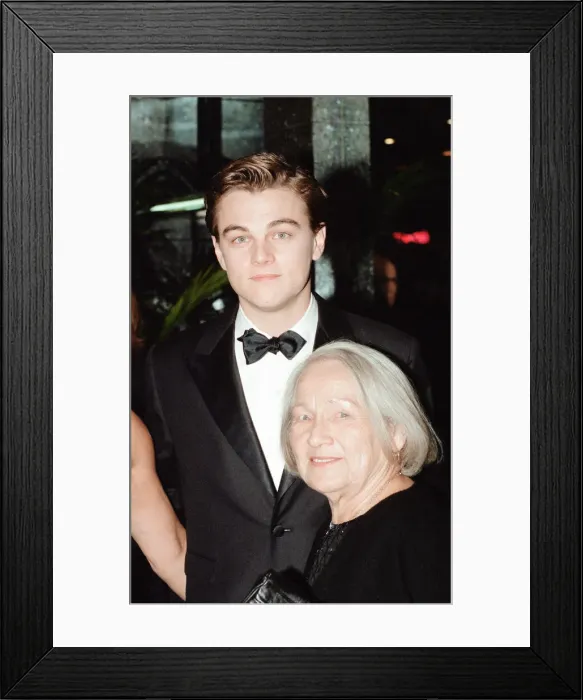Framed Print : Titanic 1997 film premiere at the Empire in Leicester Square, London