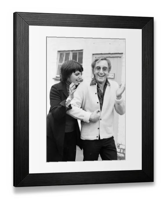 Framed Print : The happy couple, Liza Minnelli and Peter Sellers photographed at Shepperton Studios