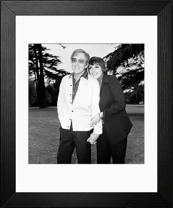 Framed Print : The happy couple, Liza Minnelli and Peter Sellers photographed at Shepperton Studios Framed Print : The happy couple, Liza Minnelli and Peter Sellers photographed at Shepperton Studios