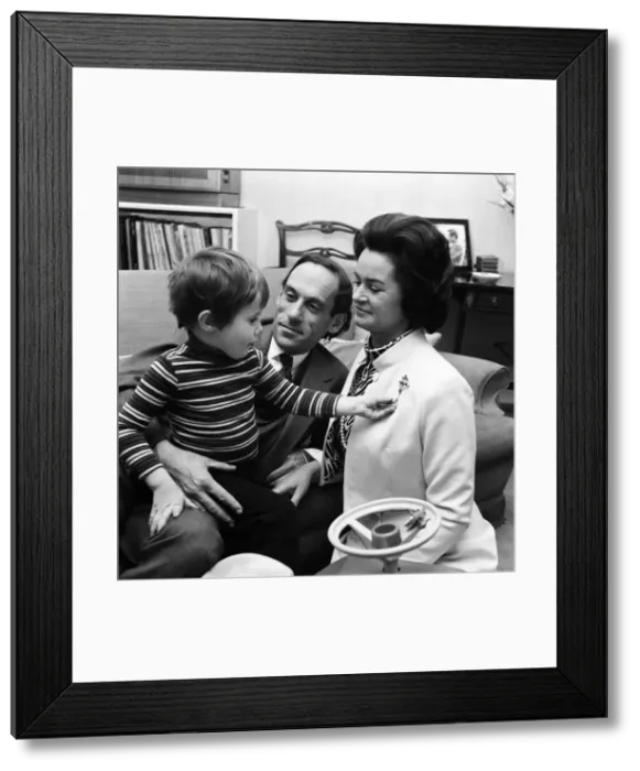 Framed Print : Rupert Thorpe, who will be four in April, pictured with his new mother-to-be Framed Print : Rupert Thorpe, who will be four in April, pictured with his new mother-to-be