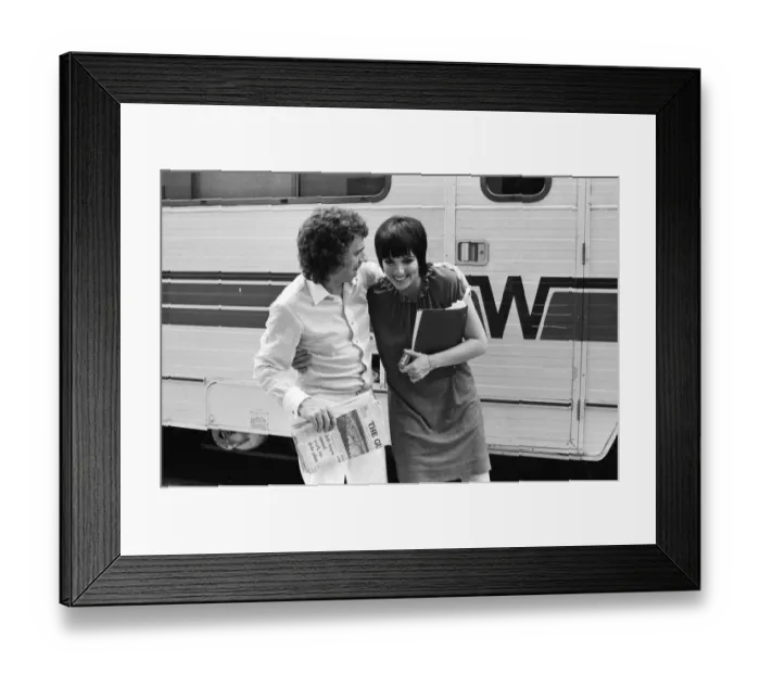 Framed Print : Dudley Moore and Liza Minnelli in New York. 18th July 1980 Framed Print : Dudley Moore and Liza Minnelli in New York. 18th July 1980