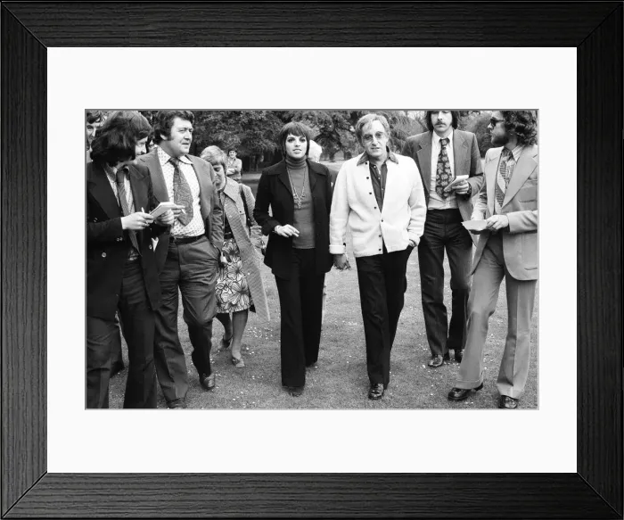 Framed Print : The happy couple, Liza Minnelli and Peter Sellers photographed at Shepperton Studios Framed Print : The happy couple, Liza Minnelli and Peter Sellers photographed at Shepperton Studios