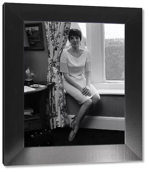 Liza Minnelli pictured at her flat in Chelsea. 5th May 1966