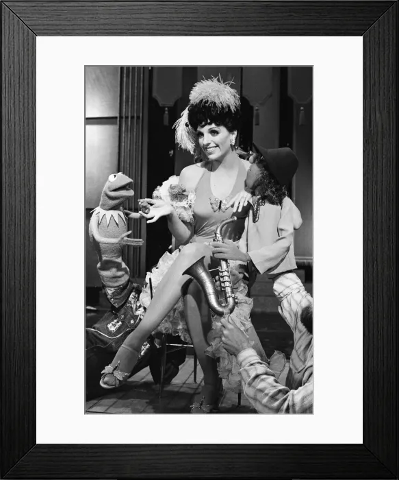 Framed Print : Rehearsing today at the ATV Studios in Elstree was Liza Minnelli with The Muppets - her Framed Print : Rehearsing today at the ATV Studios in Elstree was Liza Minnelli with The Muppets - her