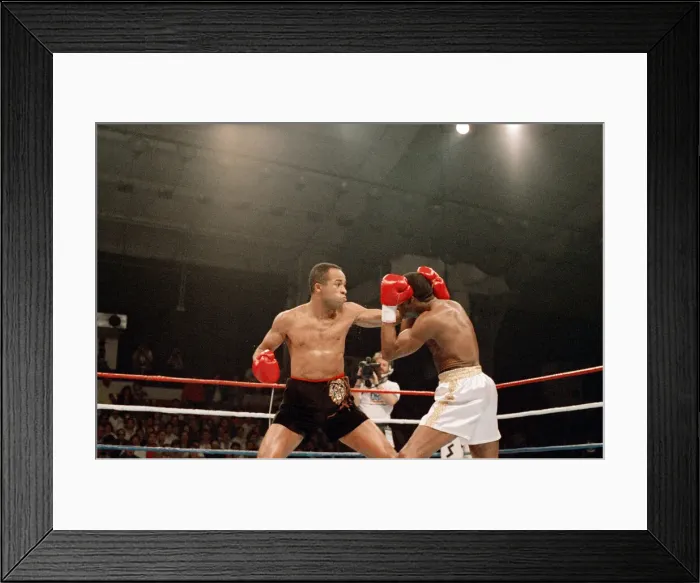 Framed Print : Lloyd Honeyghan vs Marlon Starling for the WBC Welterweight title Framed Print : Lloyd Honeyghan vs Marlon Starling for the WBC Welterweight title