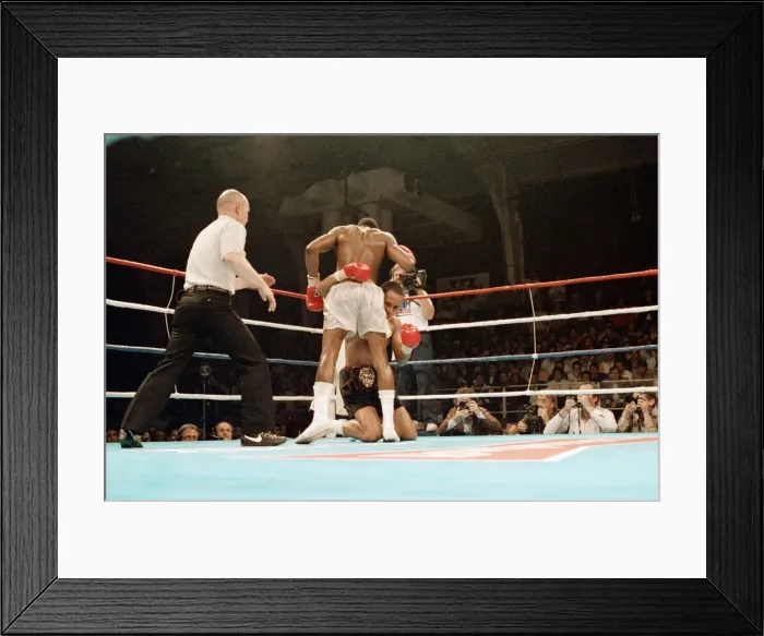 Framed Print : Lloyd Honeyghan vs Marlon Starling for the WBC Welterweight title Framed Print : Lloyd Honeyghan vs Marlon Starling for the WBC Welterweight title