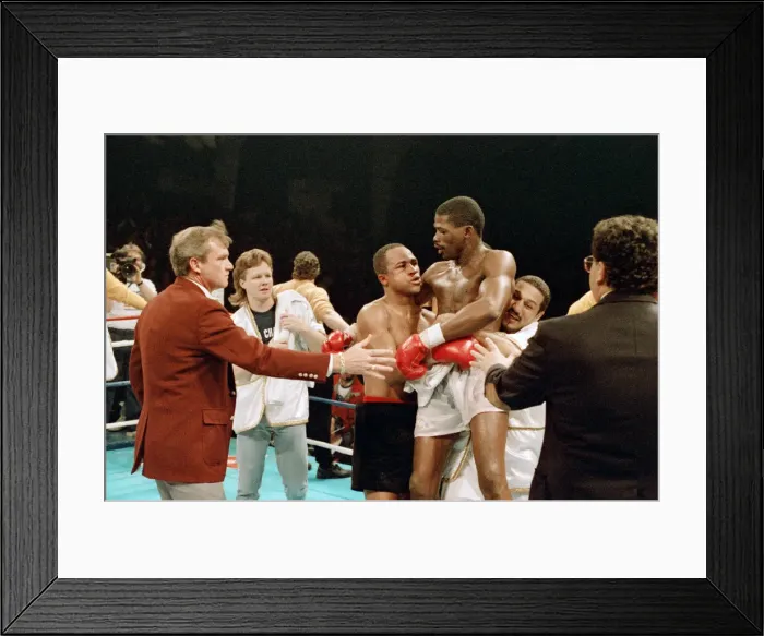Framed Print : Lloyd Honeyghan vs Marlon Starling for the WBC Welterweight title Framed Print : Lloyd Honeyghan vs Marlon Starling for the WBC Welterweight title