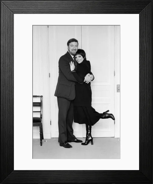 Framed Print : Liza Minnelli and her new husband Jack Haley Jr in London on their honeymoon Framed Print : Liza Minnelli and her new husband Jack Haley Jr in London on their honeymoon