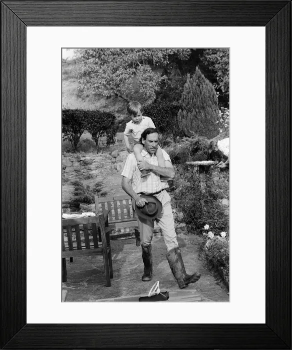 Framed Print : Jeremy Thorpe holidaying at home at his thatched cottage near Cobbaton, Umberleigh, Devon Framed Print : Jeremy Thorpe holidaying at home at his thatched cottage near Cobbaton, Umberleigh, Devon