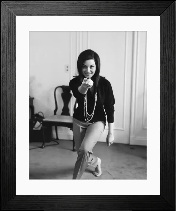 Framed Print : Rosanna Schiaffino, Italian actress, in the UK for the Royal Film Command Performance of Framed Print : Rosanna Schiaffino, Italian actress, in the UK for the Royal Film Command Performance of