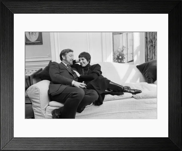 Framed Print : Liza Minnelli and her new husband Jack Haley Jr in London on their honeymoon Framed Print : Liza Minnelli and her new husband Jack Haley Jr in London on their honeymoon