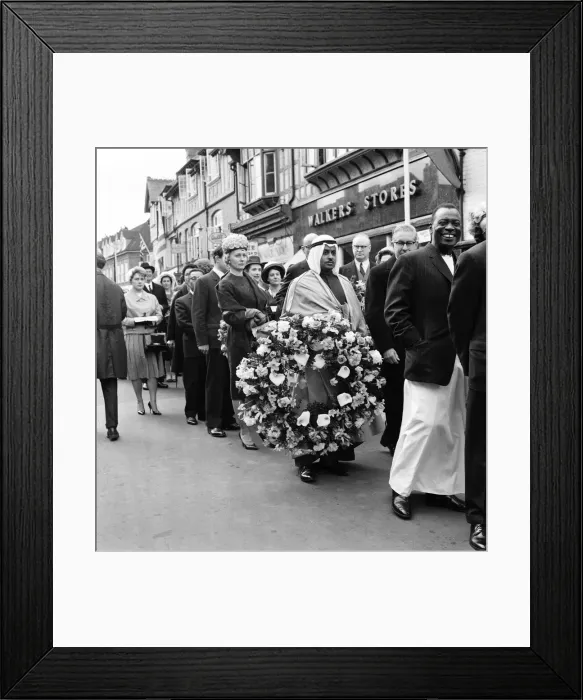 Framed Print : Celebrations for 400 years since the birth of William Shakespeare in Stratford-upon-Avon Framed Print : Celebrations for 400 years since the birth of William Shakespeare in Stratford-upon-Avon